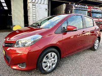 Toyota Yaris 1.3 VVT-i 99pk automaat + f1 Aspiration 5drs - nap - camera - airco - cruise - trekh - 4x goede banden picture 73