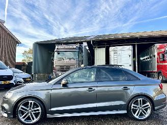 Unfallwagen Audi A3 35 1.5 TFSI 150pk 7-traps aut S-Line Edition - pano - virtual - 2019/6