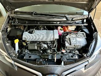Toyota Yaris Gereserveerd 1.5 Hybrid 89pk automaat Aspiration 5drs - 52dkm nap - navi - camera - clima - cruise - facelift - rijdbaar picture 9