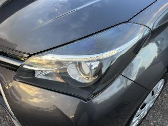 Toyota Yaris Gereserveerd 1.5 Hybrid 89pk automaat Aspiration 5drs - 52dkm nap - navi - camera - clima - cruise - facelift - rijdbaar picture 89