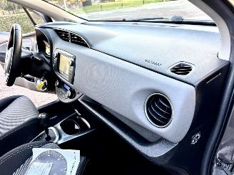 Toyota Yaris Gereserveerd 1.5 Hybrid 89pk automaat Aspiration 5drs - 52dkm nap - navi - camera - clima - cruise - facelift - rijdbaar picture 53
