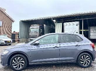 Schadeauto Volkswagen Polo 1.0 TSI 95pk aut Life Edition 2024/12