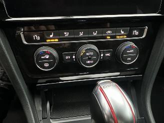 Volkswagen Golf 2.0 TSI GTI 245pk aut + f1 Perf. 5drs - pano - cam - virtual - keyless - acc - front assist - carplay - sfeerverlichting picture 44