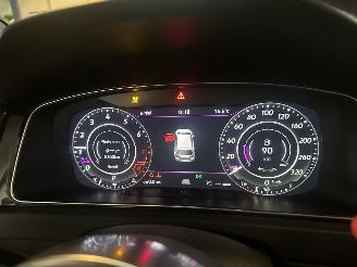 Volkswagen Golf 2.0 TSI GTI 245pk aut + f1 Perf. 5drs - pano - cam - virtual - keyless - acc - front assist - carplay - sfeerverlichting picture 26