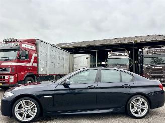 Vaurioauto  passenger cars BMW 5-serie 550i 2013/1
