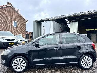 uszkodzony samochody osobowe Volkswagen Polo 1.2 TSI 105pk 6-bak Highline 2011/8