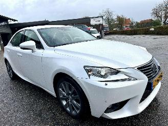 Lexus IS 300H 2.5 Hybrid 181pk aut + F1 Bus.Line Pro - navi - leer - stoelverw - cam - xenon - pdc v+a picture 4