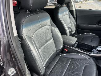Kia e-Niro 64kWh 204pk aut + F1 Exe.Line - nap - stoelvent - stoelv v+a - stuurverw - front + line + side assist - leer picture 50