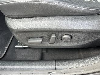 Kia e-Niro 64kWh 204pk aut + F1 Exe.Line - nap - stoelvent - stoelv v+a - stuurverw - front + line + side assist - leer picture 26