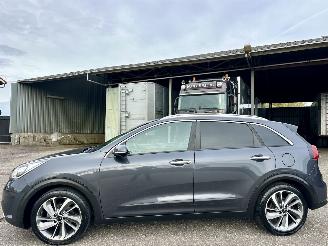 skadebil auto Kia Niro 1.6 GDi Hybrid Design Edition 2018/9
