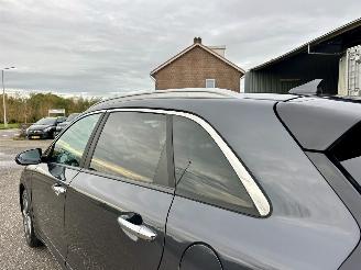 Kia Niro 1.6 Hybrid 119pk Aut Design Ed - nap - schuifdak - navi - cam - line assist - stuurverw - stoelverw picture 74