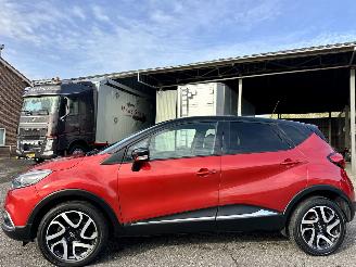 skadebil auto Renault Captur 1.2 TCe Turbo Xmod 120pk 6-traps aut - 84dkm nap - 2017/3