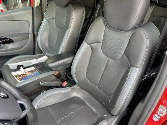 Renault Captur 1.2 TCe Turbo Xmod 120pk 6-traps aut - 84dkm nap - navi - cam - leer - stoelverw - keyless - pdc v+a picture 21