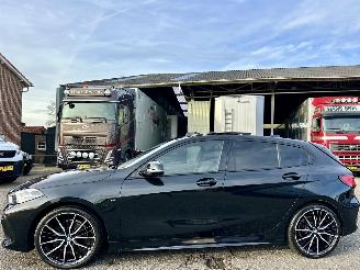 skadebil auto BMW 1-serie 118D 150pk 2021/1