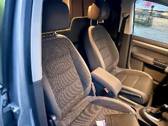 Volkswagen Touran VAN 1.6 TDI 105pk 7-Traps dsg aut Comf - nap - clima - cruise - trekh - lmv - privacy glass - luxe uitvoering picture 30