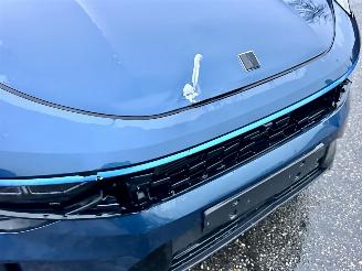 Lynk & Co 01 1.5 Plug-In Hybrid 7-Traps aut - pano - navi - 360cam - stoelverw - 20inch - Infinity - pdc v+a picture 13