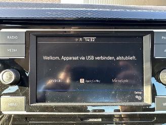 Volkswagen Polo 1.0 TSI 95pk Life 5drs - 76dkm nap - front + line assist - acc - pdc v+a - airco - cruise contr - lmv picture 43