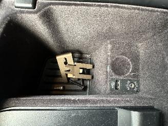 BMW 5-serie Touring 520i 184pk 8-traps aut Luxury Ed - nap - leer - stoelverw - elektr trekh + stuur - memory l+r picture 49