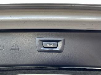 BMW 5-serie Touring 520i 184pk 8-traps aut Luxury Ed - nap - leer - stoelverw - elektr trekh + stuur - memory l+r picture 10