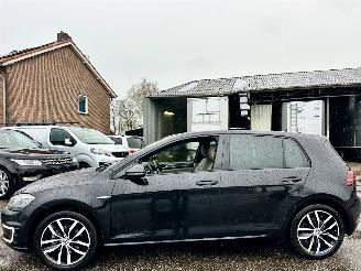 Damaged car Volkswagen e-Golf 136pk aut Highline 2018/3