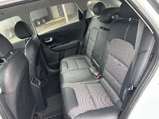 Kia Niro 1.6 GDi Hybrid ExecutiveLine - 77dkm nap - navi - camera - trekh - pdc - half leer - line assist picture 61
