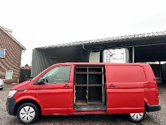 Volkswagen Transporter 2.0 TDI 150pk 6-bak Lang 3pers - 2x schuifdeur - nap - camera - navi - airco - cruise - pdc - trekh - facelift picture 6