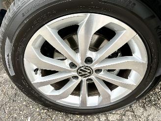 Volkswagen T-Roc 1.5 TSI 150pk 7-Traps aut Life - 7dkm nap - navi - cam - virtual - front + line + park assist - keyless picture 61