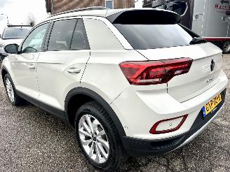 Volkswagen T-Roc 1.5 TSI 150pk 7-Traps aut Life - 7dkm nap - navi - cam - virtual - front + line + park assist - keyless picture 7