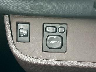 Toyota iQ 1.0 VVTi 68pk automaat Aspiration - 44dkm nap - navi - clima - keyless entry + start - lmv - pdc picture 27