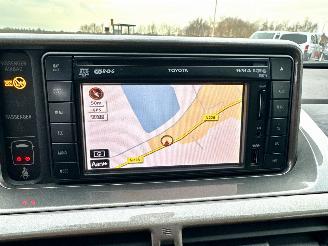 Toyota iQ 1.0 VVTi 68pk automaat Aspiration - 44dkm nap - navi - clima - keyless entry + start - lmv - pdc picture 20