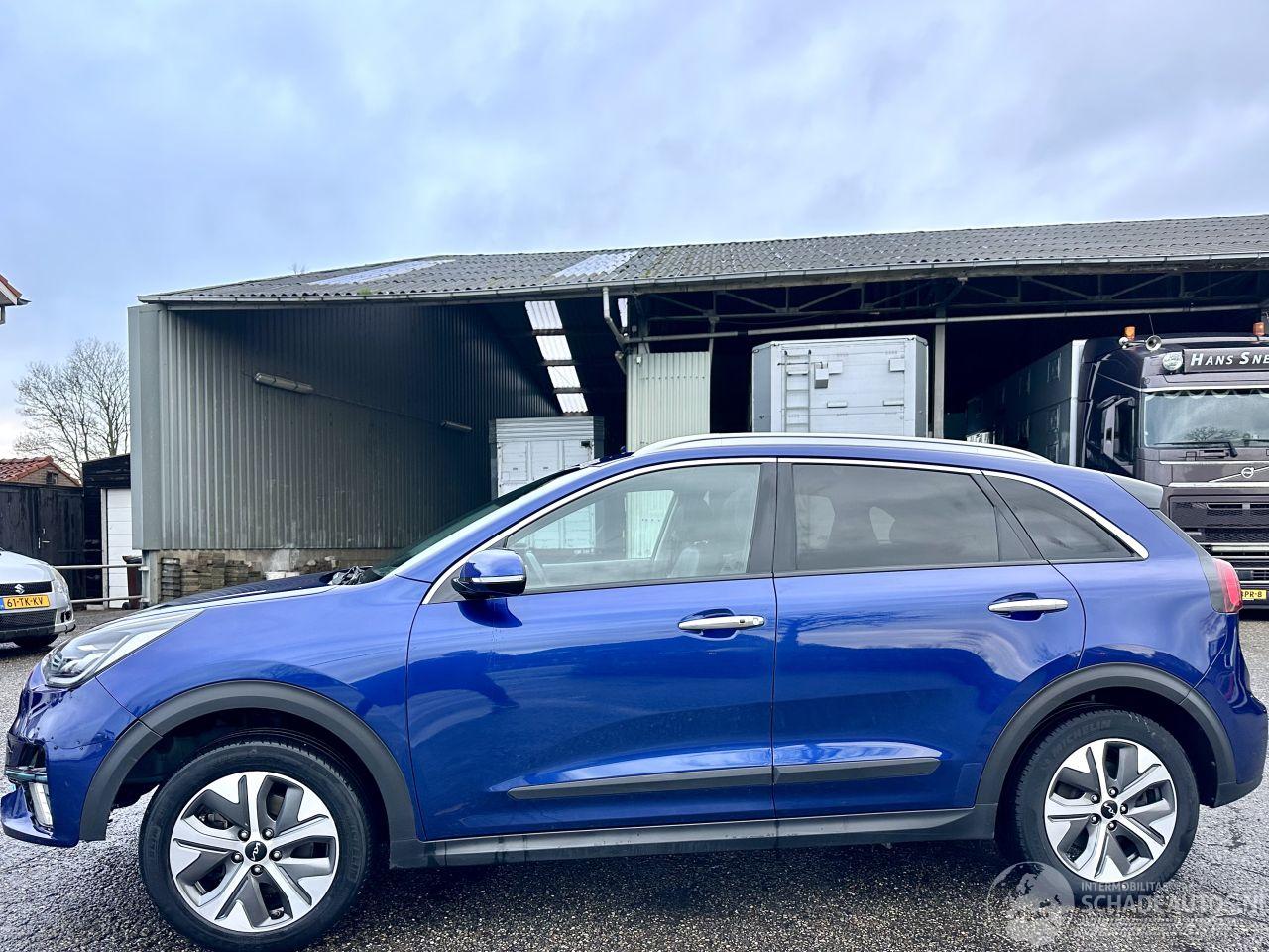 Kia e-Niro 64kWh 204pk aut DynamicPlusl - nap - schuifdak - carplay - keyless - stuurverw - front + line assist