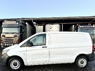 krockskadad bil bedrijf Mercedes Vito 114 CDI 136pk 7-traps aut + f1 euro.6 - nap - 1e eig - airco - cruise - pdc v+a - trekh - klapdeuren + wissers 2019/5