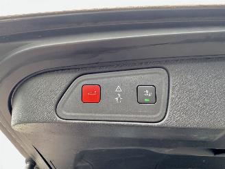 Peugeot 3008 1.2 Turbo 131pk 6-bak Premium - nap - navi - cam - virtual - elektr klep - 19 inch - line assist - keyless - pdc v+a picture 76