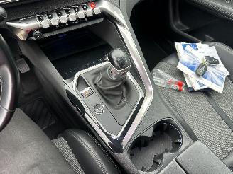 Peugeot 3008 1.2 Turbo 131pk 6-bak Premium - nap - navi - cam - virtual - elektr klep - 19 inch - line assist - keyless - pdc v+a picture 40