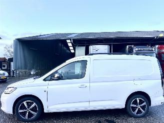 krockskadad bil bedrijf Volkswagen Caddy maxi 2.0 TDI 122pk 1st Edition - nap - navi - cam - virtual - keyless - standkachel - stoelverw - clima - front/side assist 2021/3