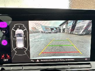 Volkswagen Golf 1.5 eTSI aut + f1 162pk R-Line - pano - hud - keyless - virtual - front + line + side + park assist picture 40