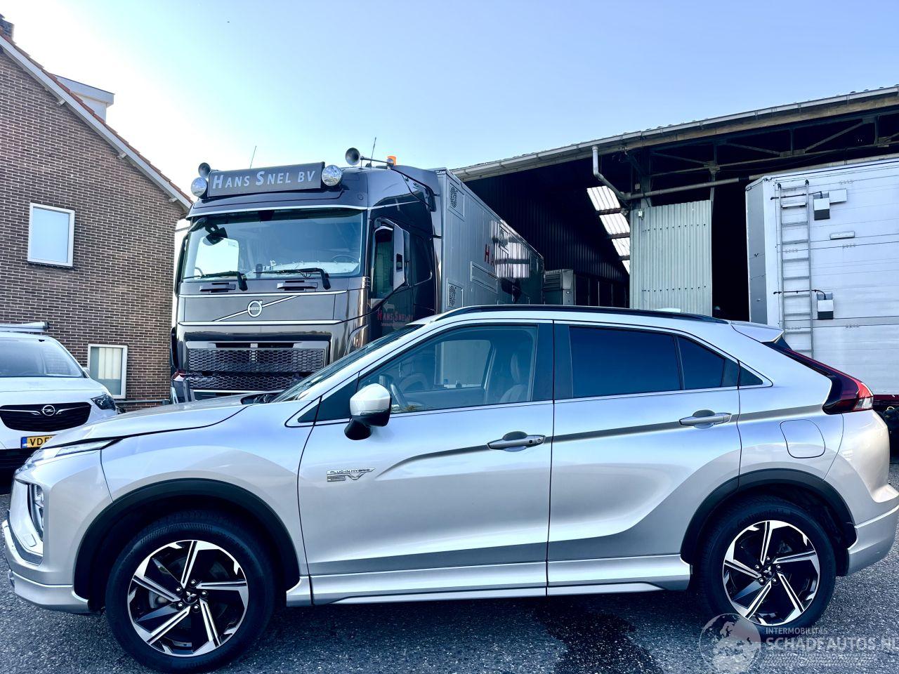 Mitsubishi Eclipse Cross 2.4 PHEV Plug-In Hybr aut 4WD Exec - nap - 1e eig - xenon - 360cam - front + line + side assist - stuurverw