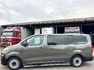 Unfallwagen Opel Vivaro E Combi 75kWh 136pk aut 9-Pers lang - nap - 2021/6