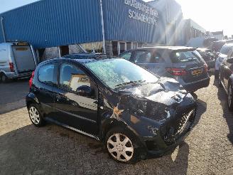 Unfallwagen Peugeot 107 5 drs 50kw  cool edition 2012/2