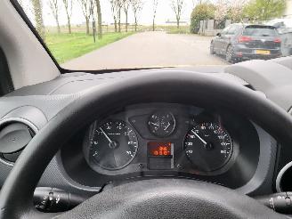 Peugeot Partner Partner 7 1.6 Hdi 55 kw  euro 6  1e eigenaar airco picture 3