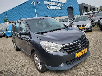 krockskadad bil auto Dacia  7 PERSOONS Lodgy - 1.2 TCe Ambiance , Airco, Multimediasysteem, Bluetooth,  1e EIGENAARTe 2013/1