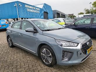 skadebil auto Hyundai Ioniq Hyundai IONIQ 1.6 GDi PHEV PLUG IN HYBRIDE Comfort 2020/8