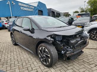 krockskadad bil auto Volkswagen ID.3 ID.3 Pro Performance Edition leer/alcantara 58 kWh range 425 km nwpr € 47000 2023/4
