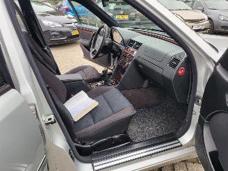 Mercedes C-klasse C180 ELEGANCE 2E eigenaar YONGTIMER picture 21