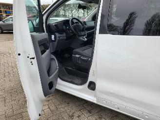 Peugeot Expert e-Expert 100 kW 9 persoons met panoramadak rijdbaar picture 18