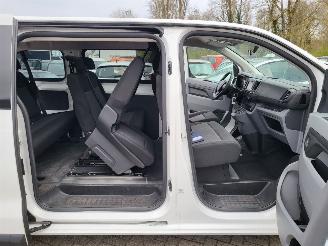 Peugeot Expert e-Expert 100 kW 9 persoons met panoramadak rijdbaar picture 16