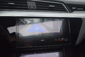 Audi E-tron 55 Quattro S Edition *NAvi/Clima/Camera/Stoelverwarming picture 26