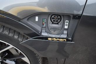 Audi E-tron 55 Quattro S Edition *NAvi/Clima/Camera/Stoelverwarming picture 22