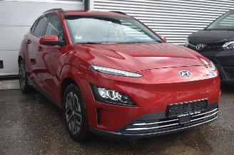 Hyundai Kona 64Kwh Comfort 204Pk SOH 100% 3FASE *Navi/Clima/Camera/Stoelverwarming picture 2