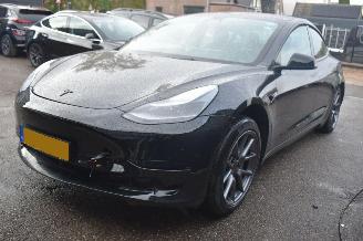 krockskadad bil auto Tesla Model 3 60Kwh Standard Range RWD 238Pk *Navi/Clima/Camera/Panorama 2023/6